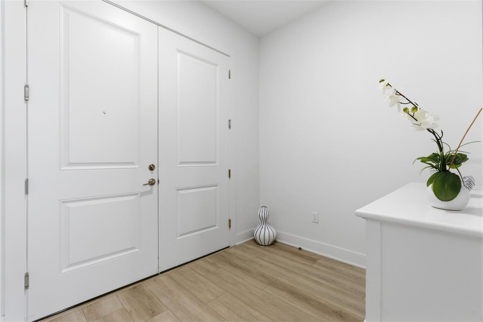 400 150th Ave #206 Property Photo 6