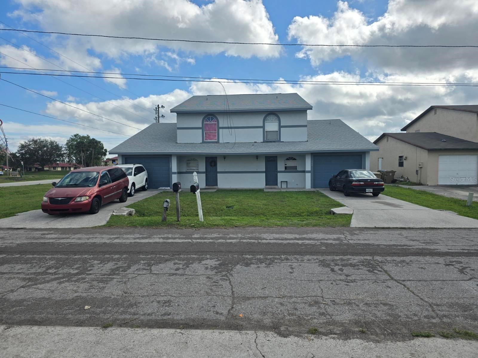 502/504 Imperial Pl Property Photo 1