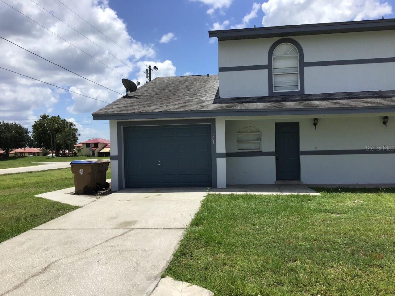 502/504 Imperial Pl Property Photo 2