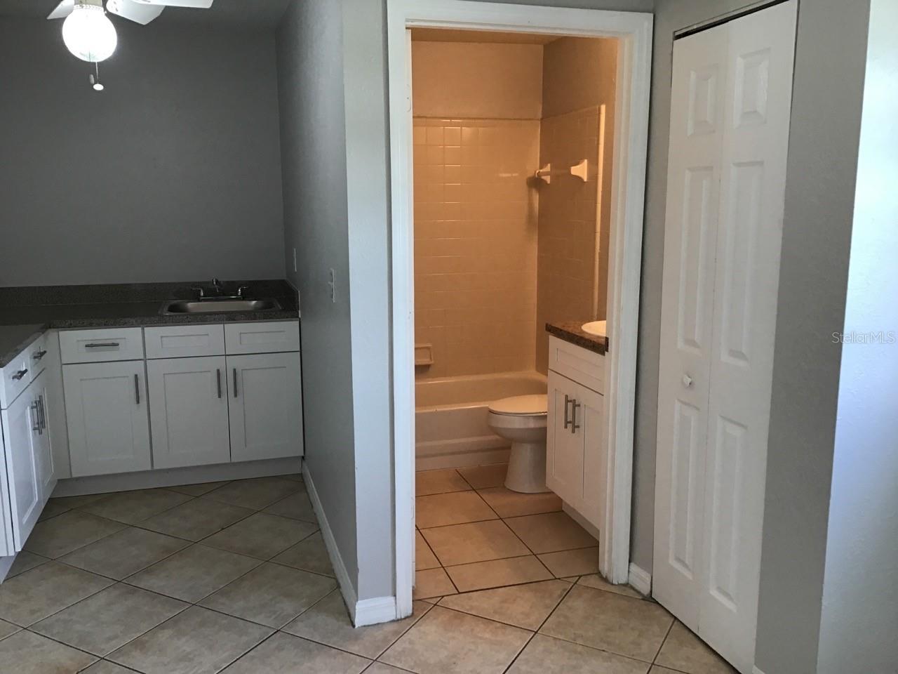 502/504 Imperial Pl Property Photo 9