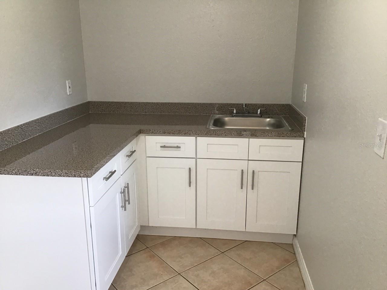502/504 Imperial Pl Property Photo 10