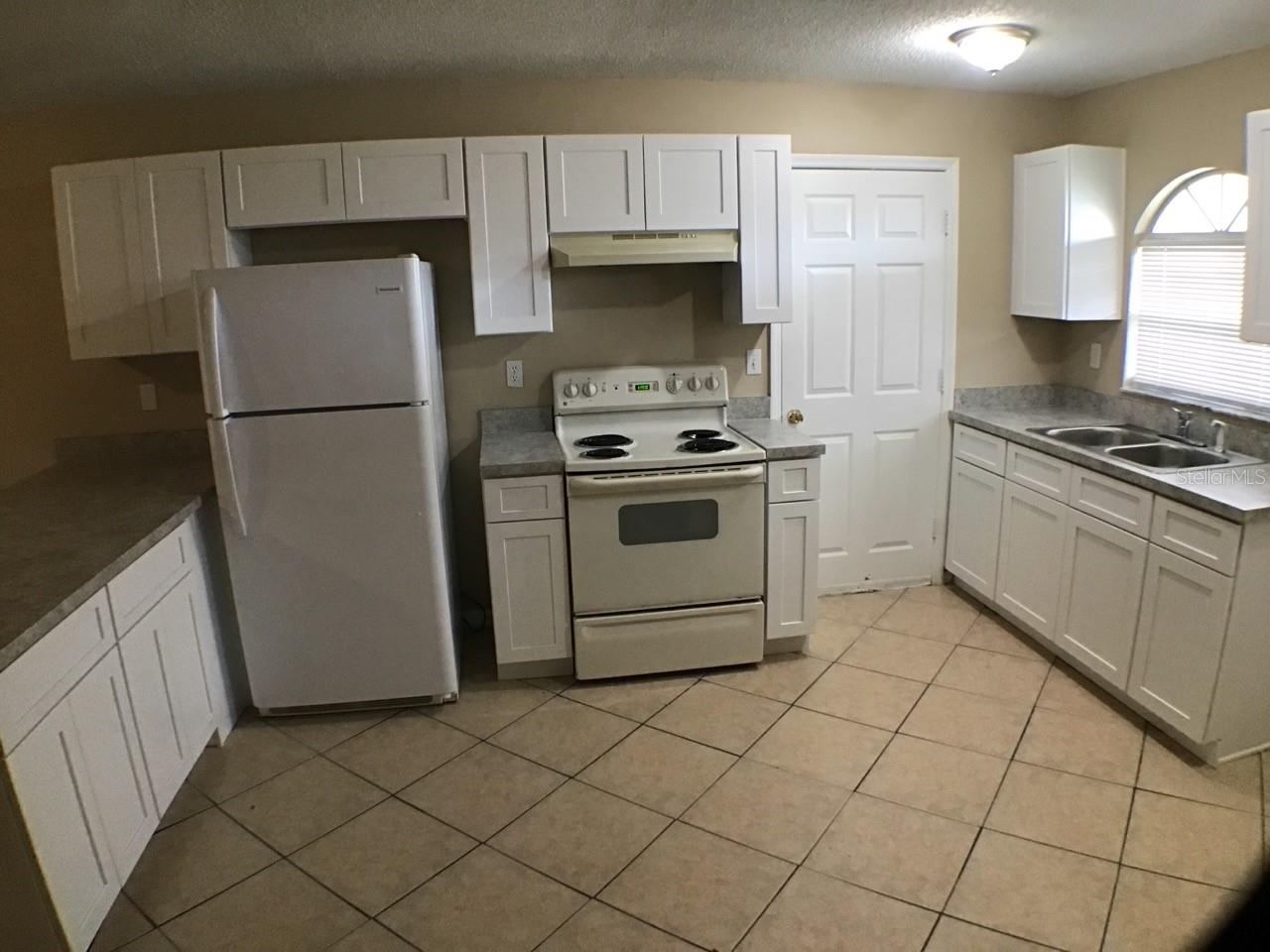 502/504 Imperial Pl Property Photo 22