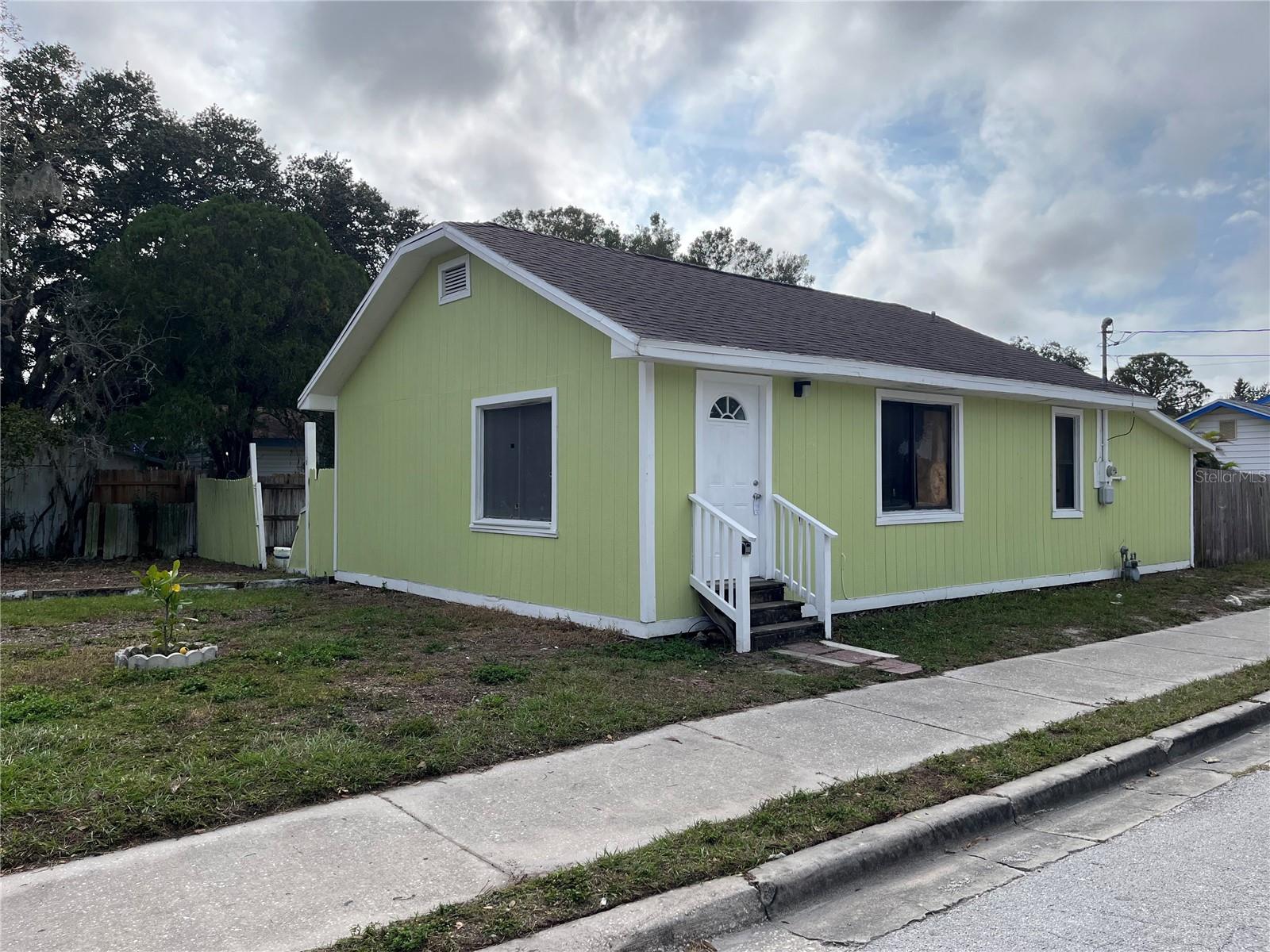 1554 Tilley Ave Property Photo