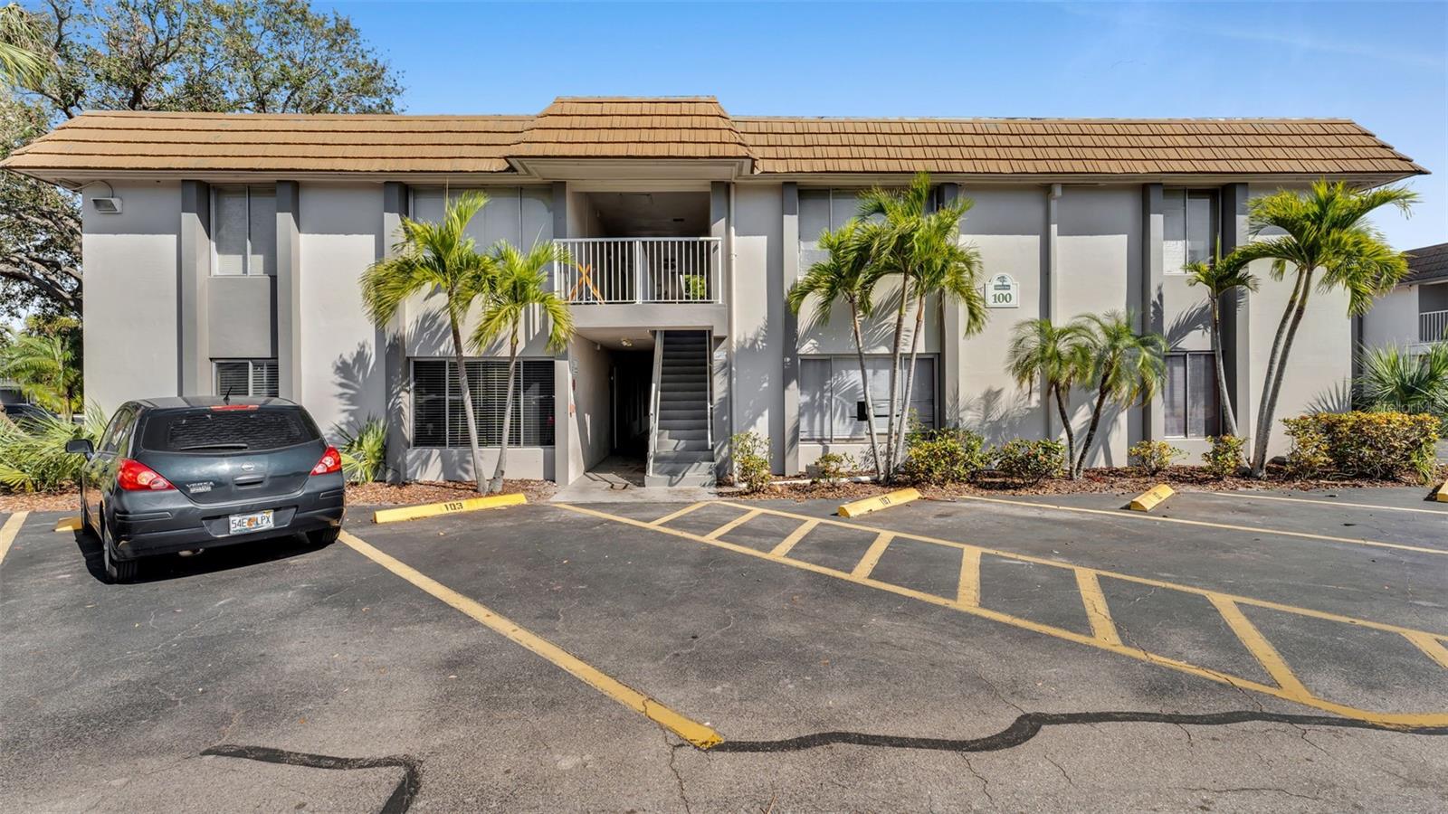 1830 Maravilla Ave #103 Property Photo