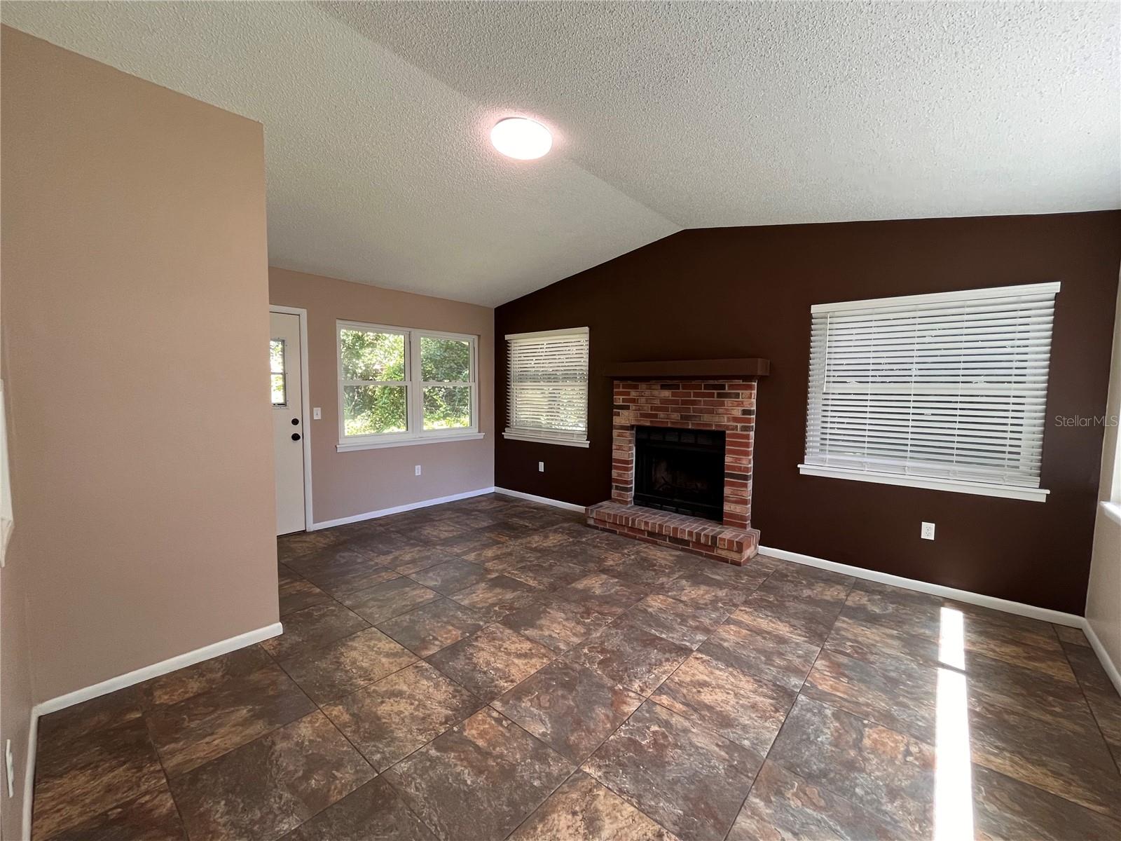 1635 N Florida Ave Property Photo 2