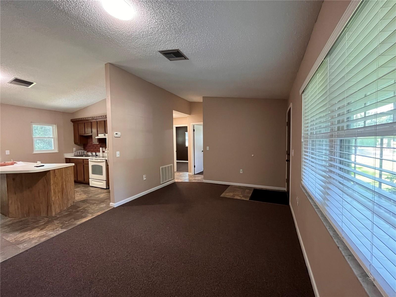 1635 N Florida Ave Property Photo 3