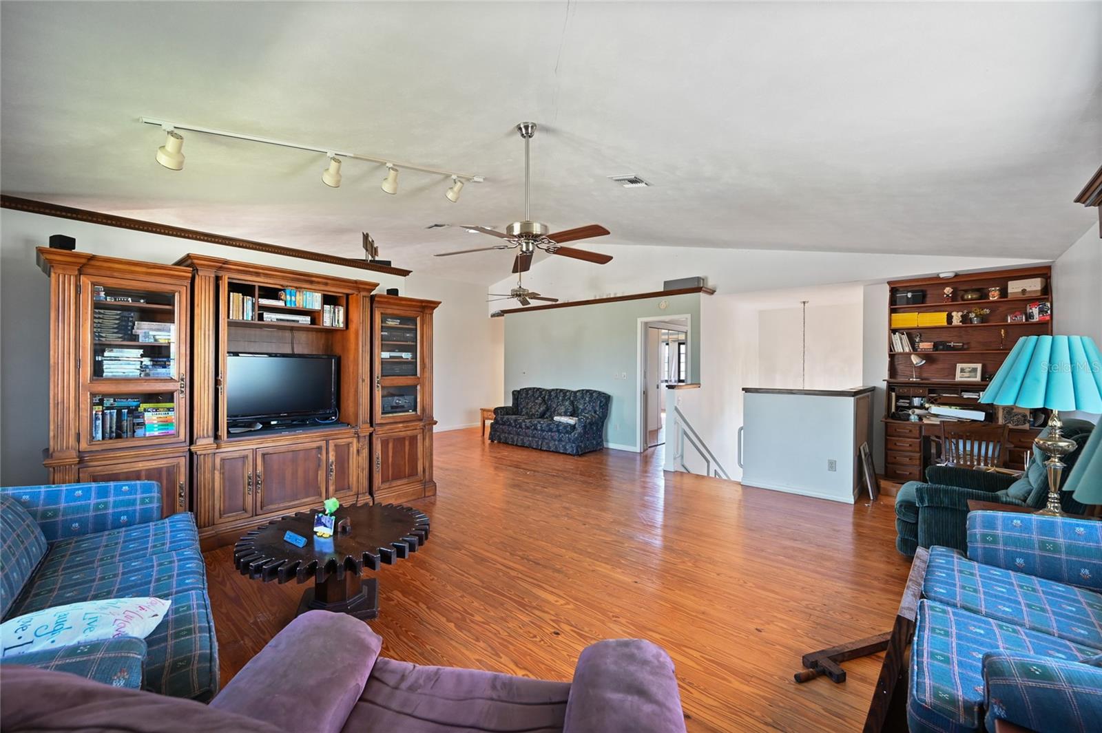 103 Tahiti Cir Property Photo 8