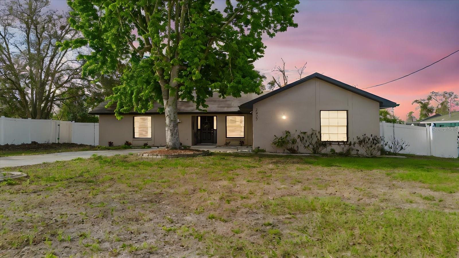 2427 COMERWOOD DR Property Photo 1