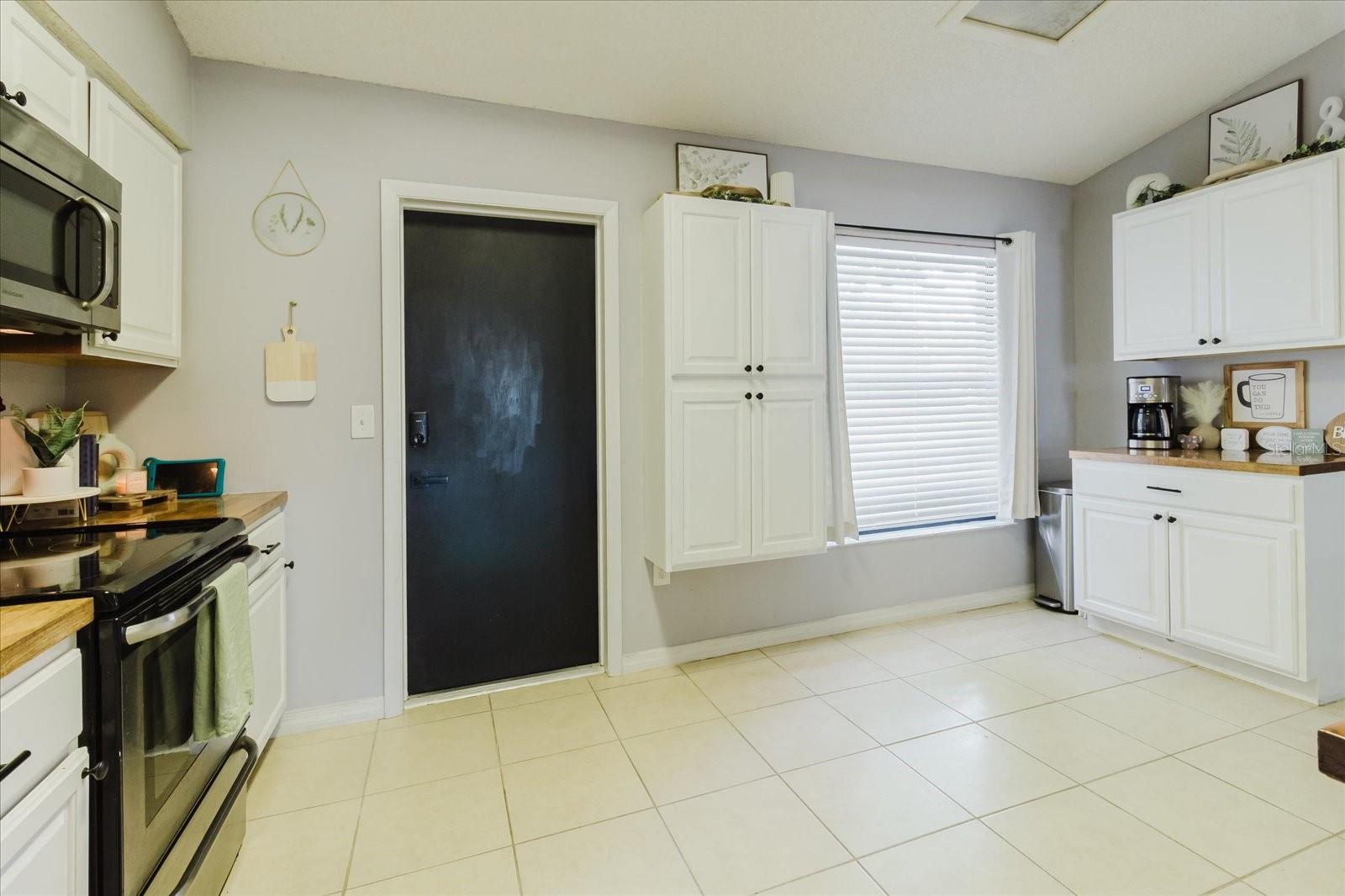 2427 Comerwood Dr Property Photo 12