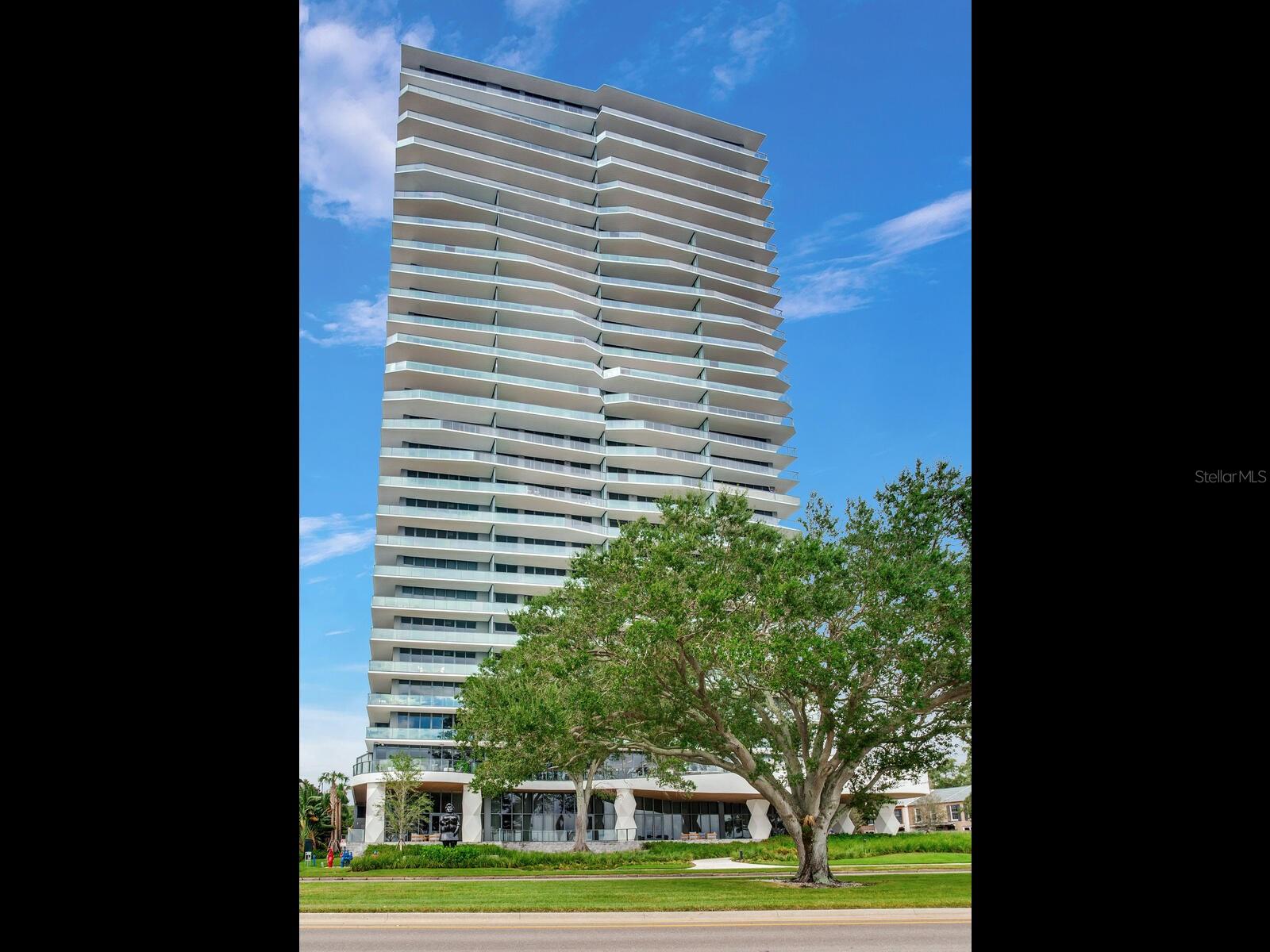 3105 Bay Oaks Condominium Real Estate Listings Main Image