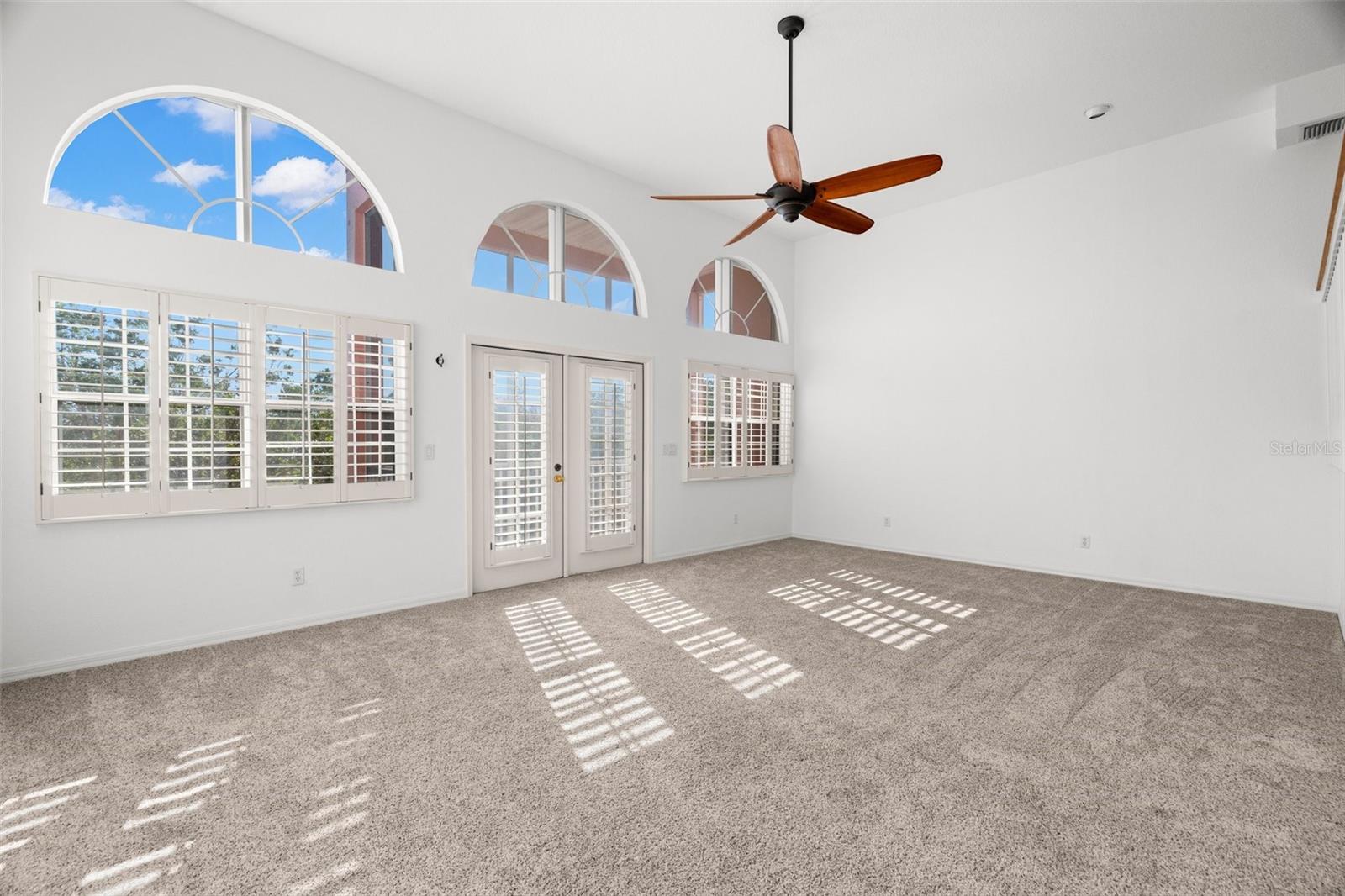 14584 El Paseo Dr Property Photo 3