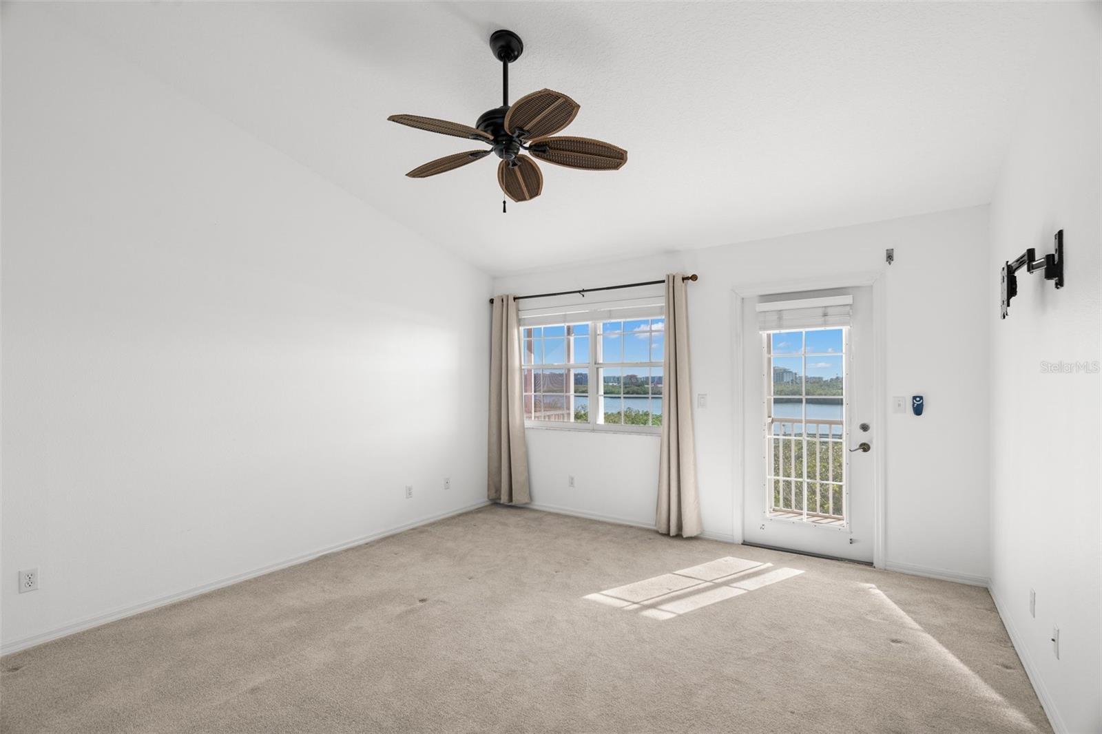14584 El Paseo Dr Property Photo 18