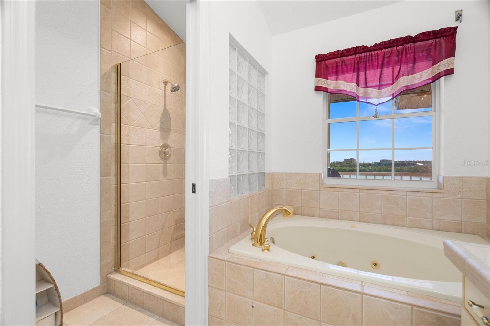 14584 El Paseo Dr Property Photo 21