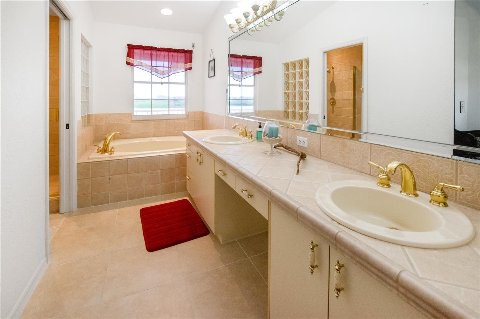 14584 El Paseo Dr Property Photo 22