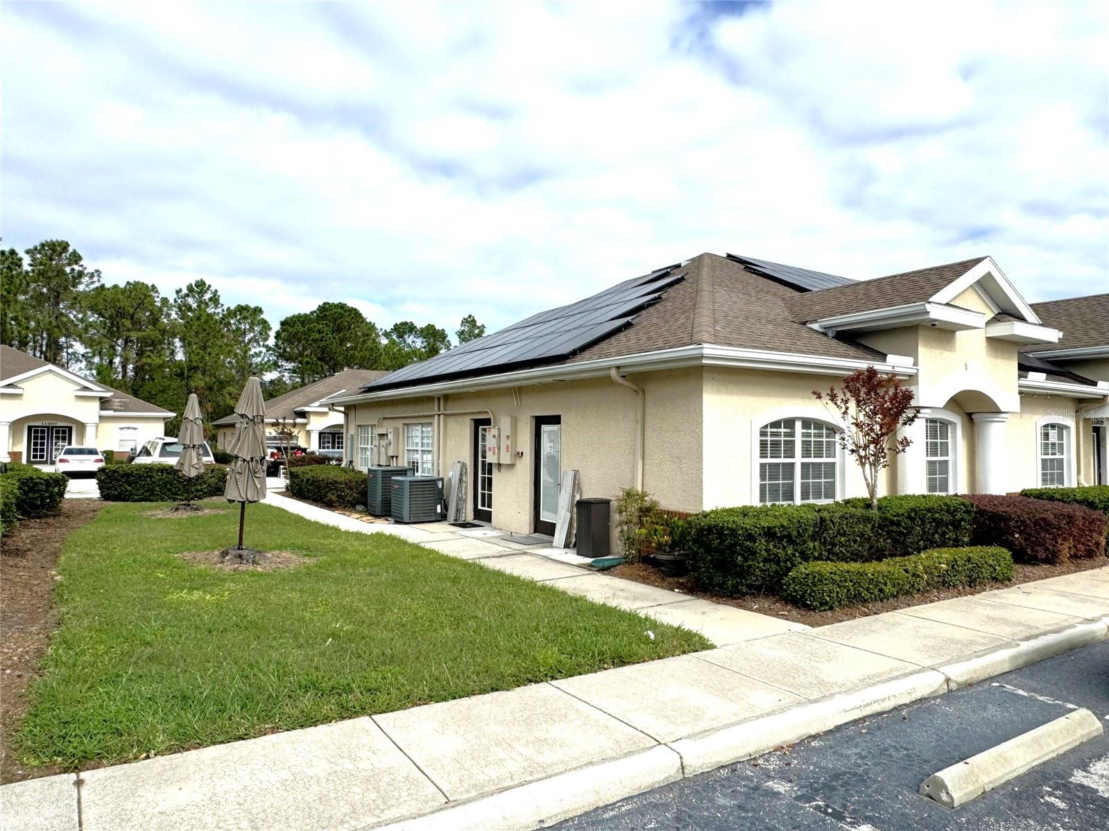 11309 Countryway Blvd Property Photo 7