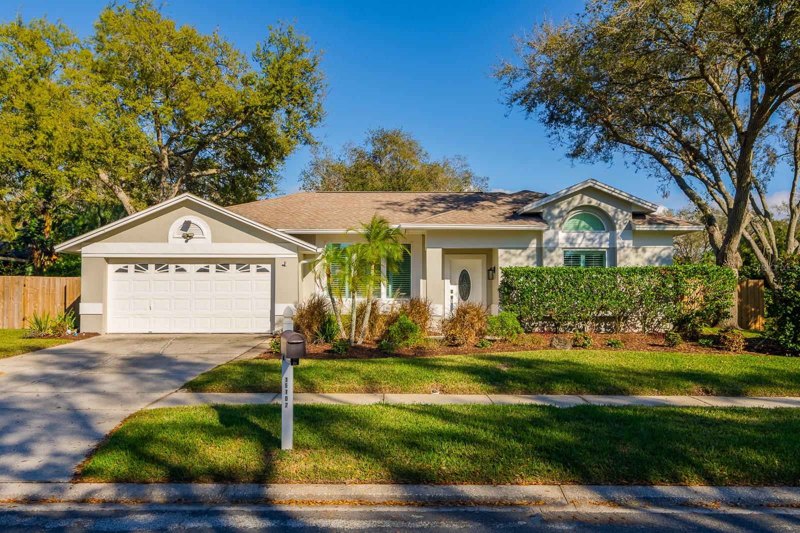 15107 Laurel Cove Cir Property Photo