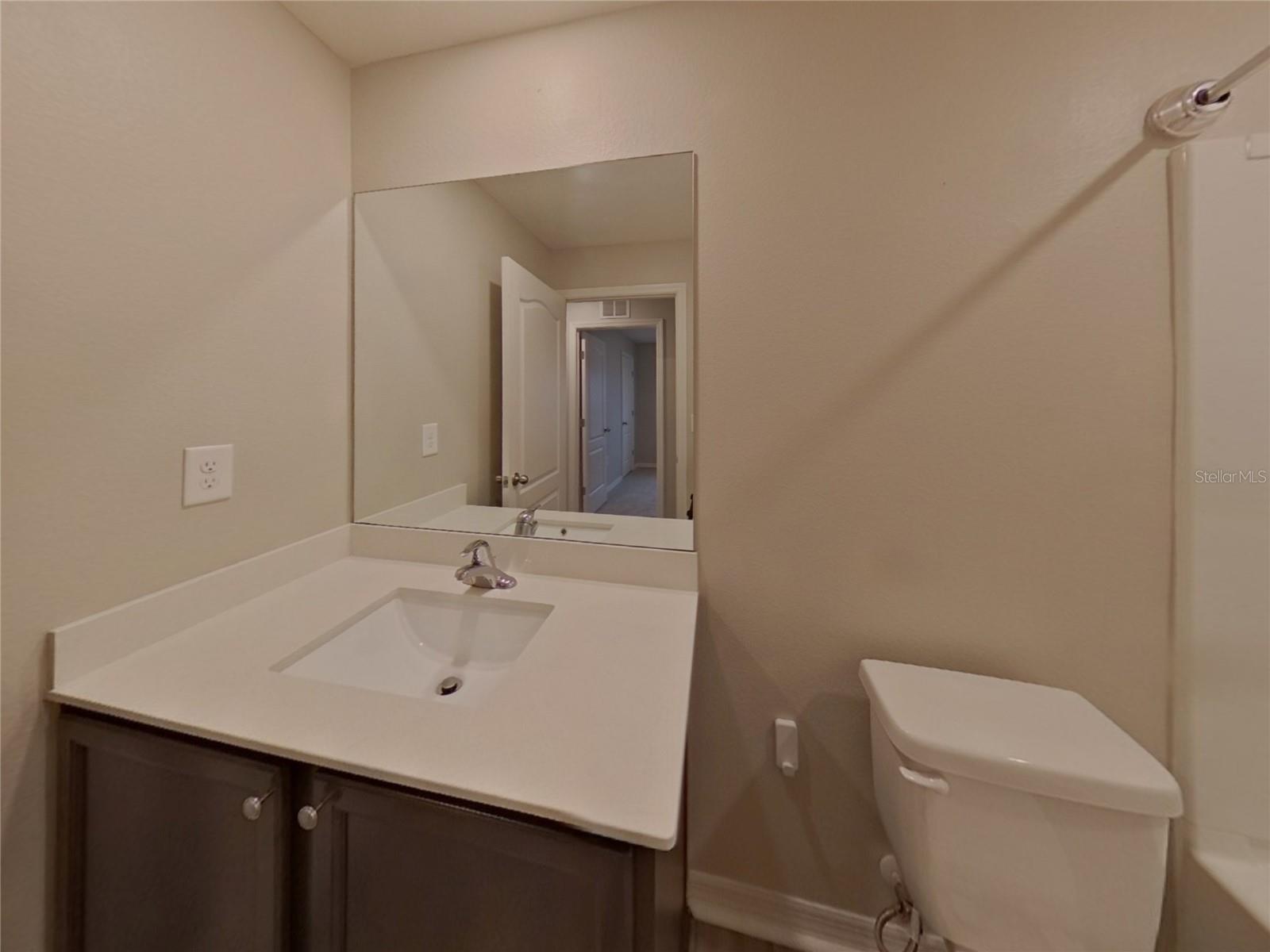 2046 Amber Sweet Cir Property Photo 14