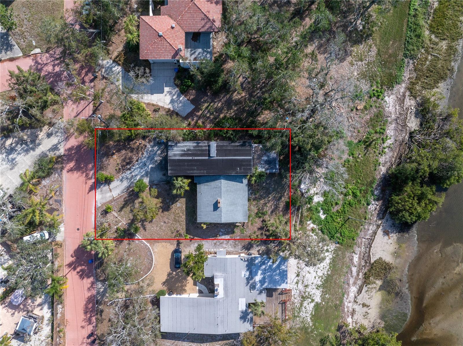 2028 Blossom Way S Property Photo 2