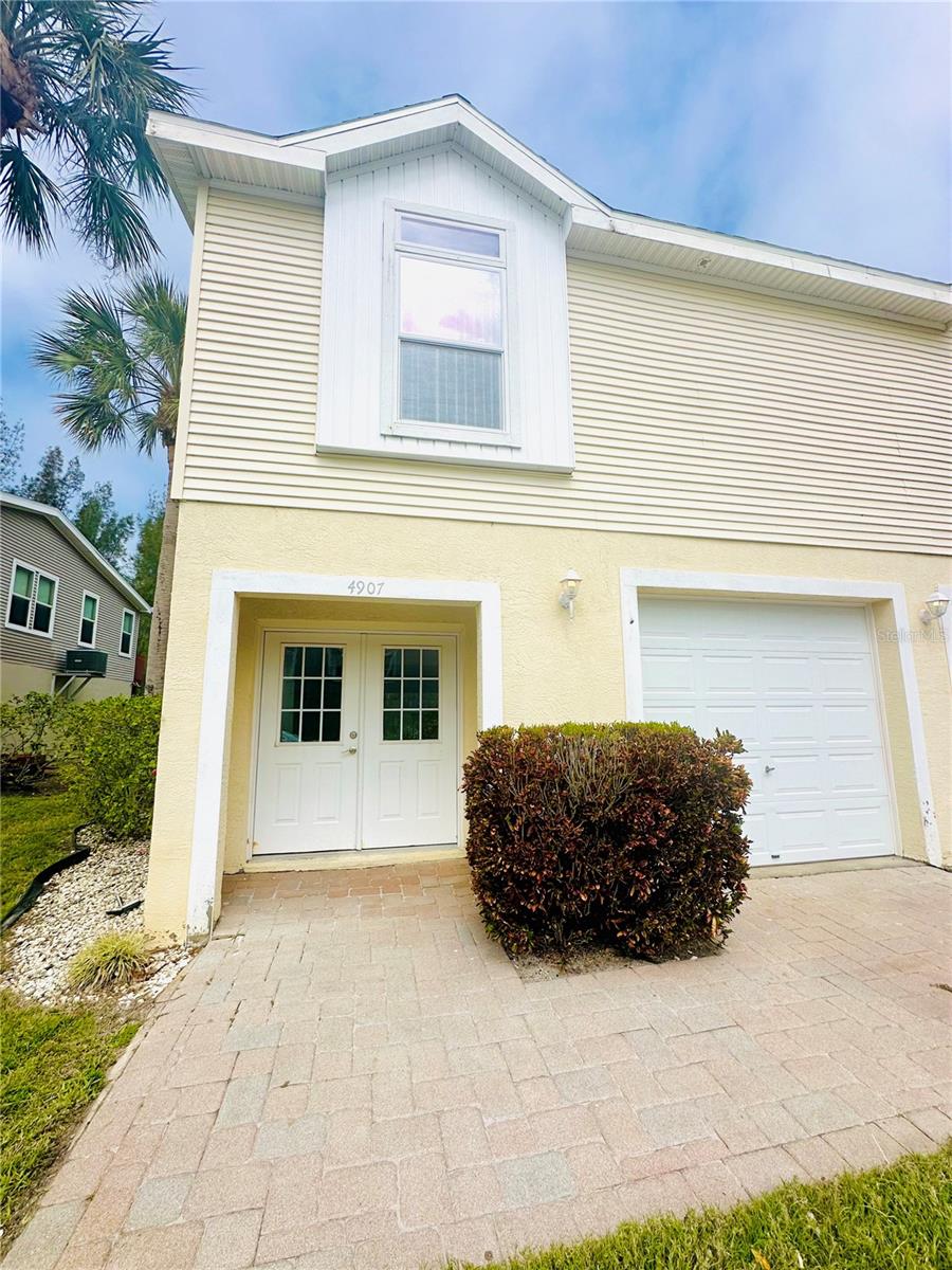 4907 Marina Palms Dr Property Photo