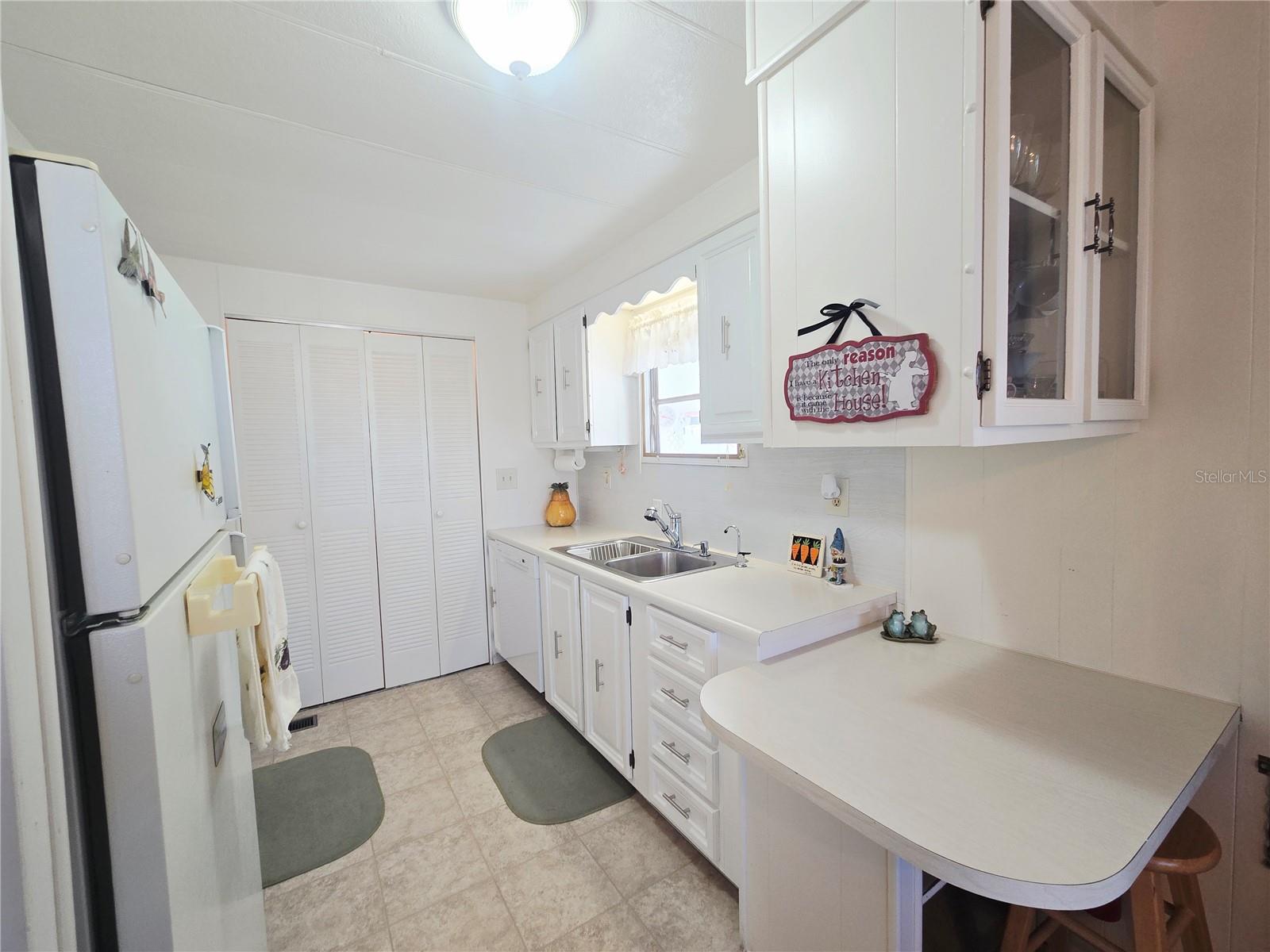 19 Drury Ln Property Photo 8