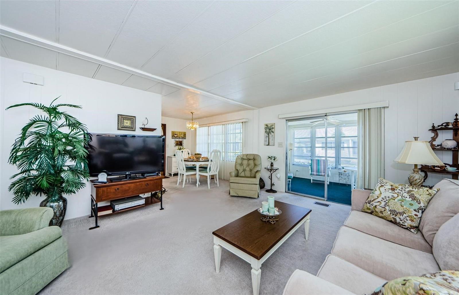 19 Drury Ln Property Photo 11