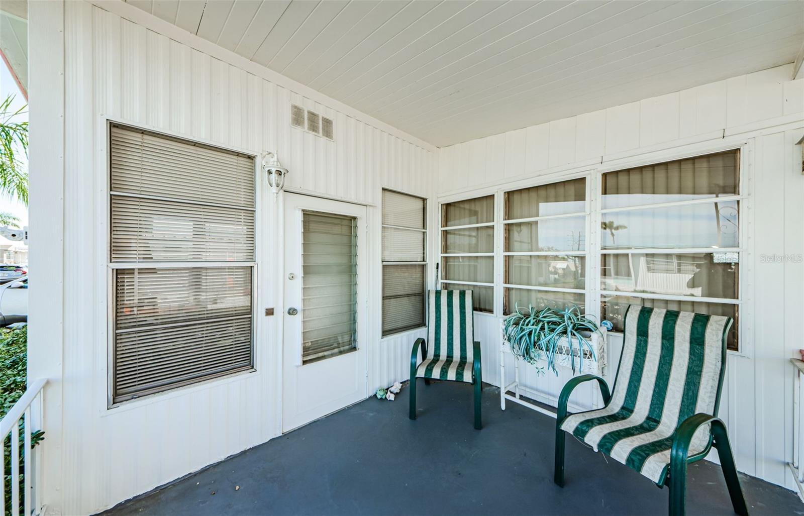 19 Drury Ln Property Photo 16