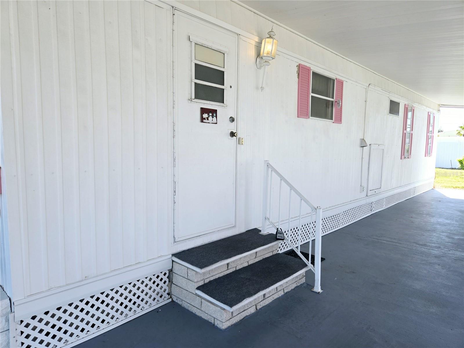 19 Drury Ln Property Photo 17