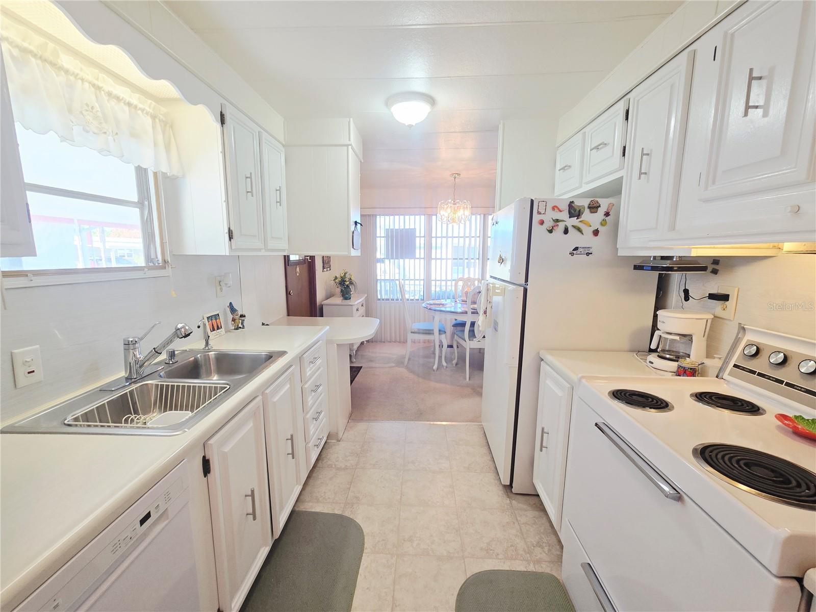 19 Drury Ln Property Photo 20