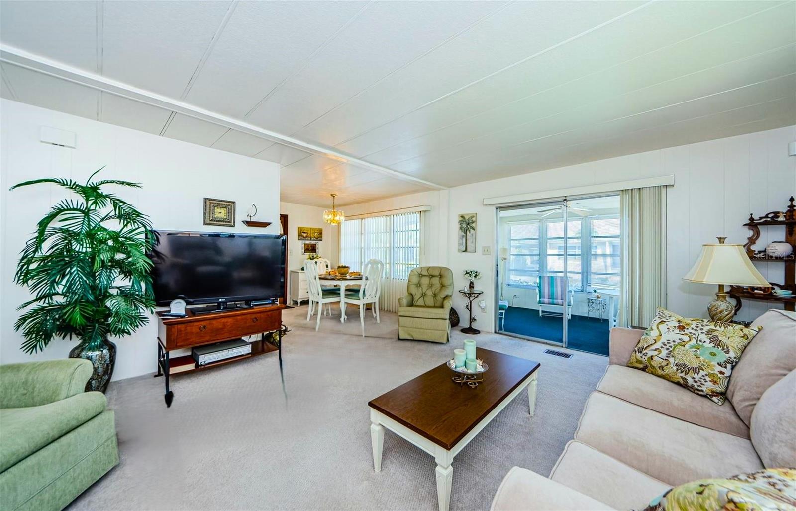 19 Drury Ln Property Photo 28