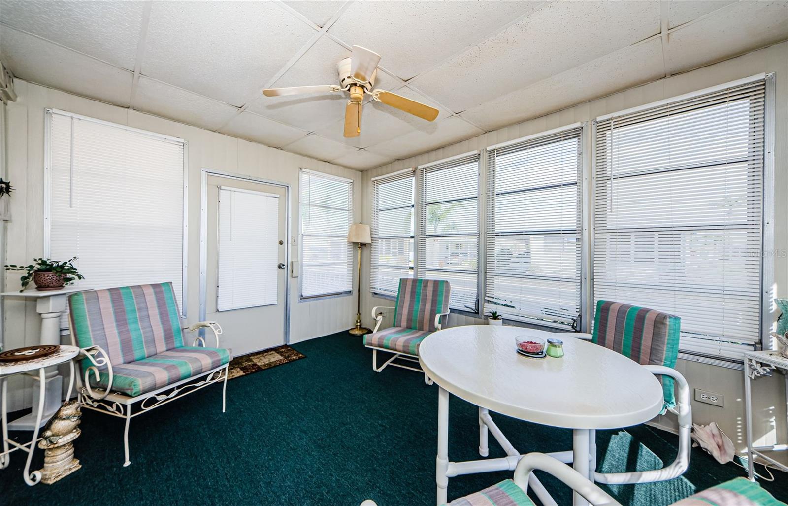 19 Drury Ln Property Photo 29