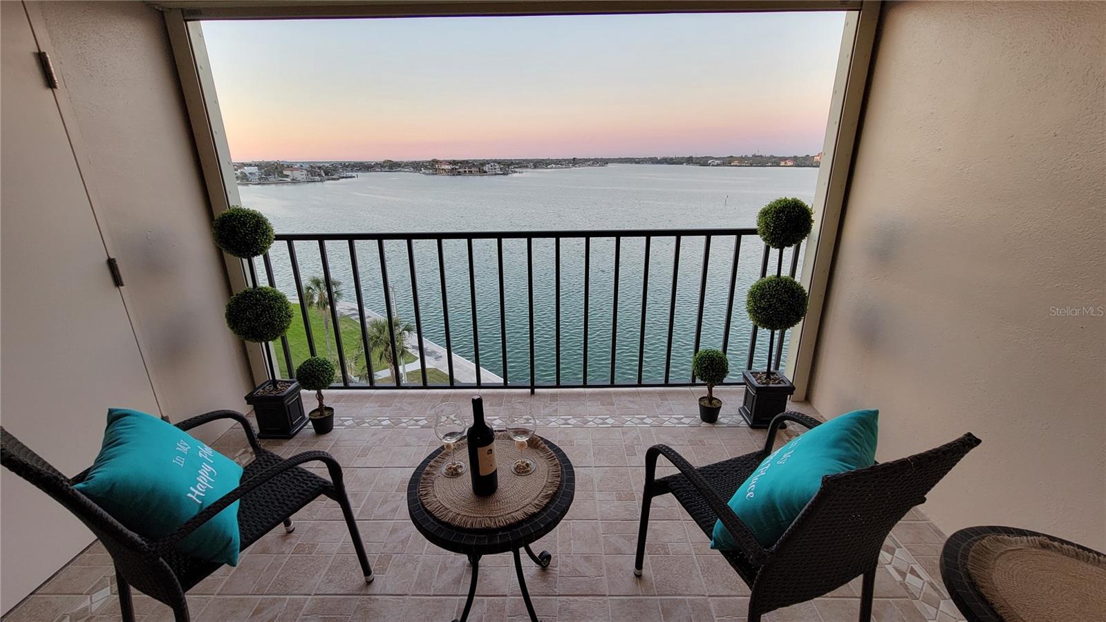 7700 Sun Island Dr S #608 Property Photo 10