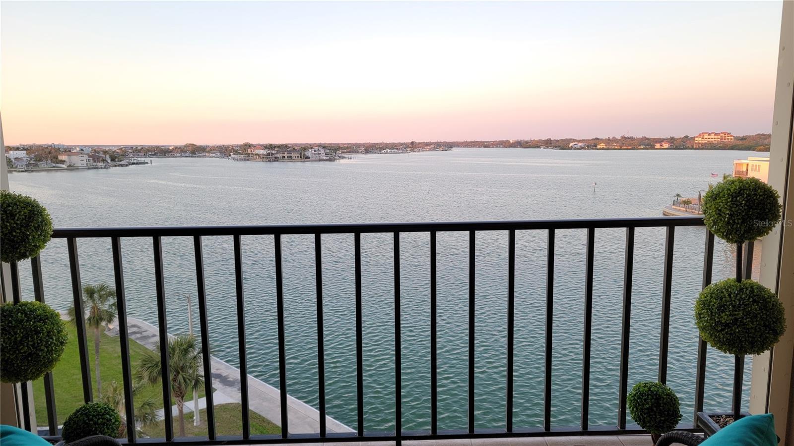 7700 Sun Island Dr S #608 Property Photo 19
