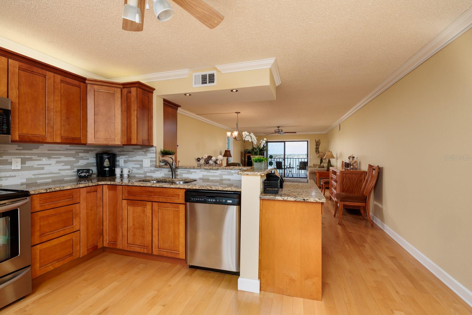 7700 Sun Island Dr S #608 Property Photo 23