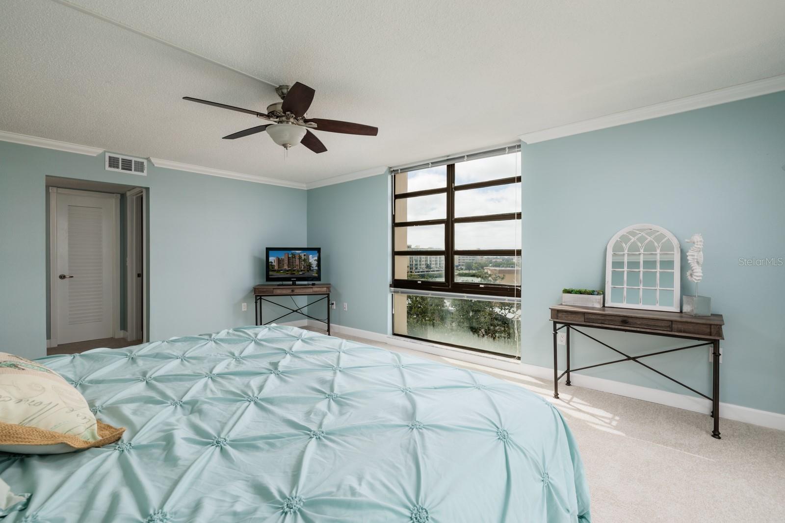 7700 Sun Island Dr S #608 Property Photo 46