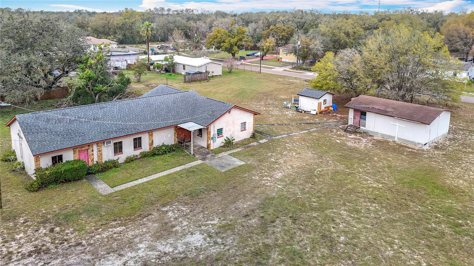 6224 Diamond St Property Photo 9