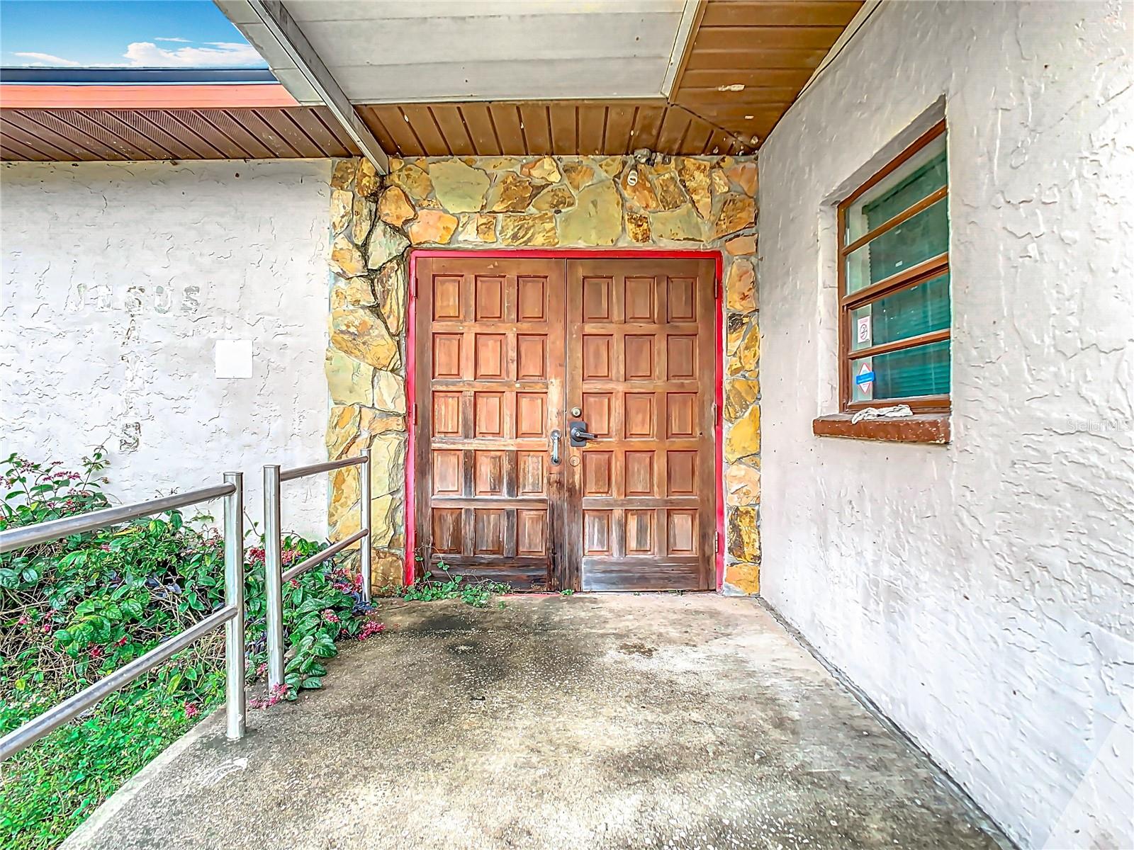 6224 Diamond St Property Photo 15