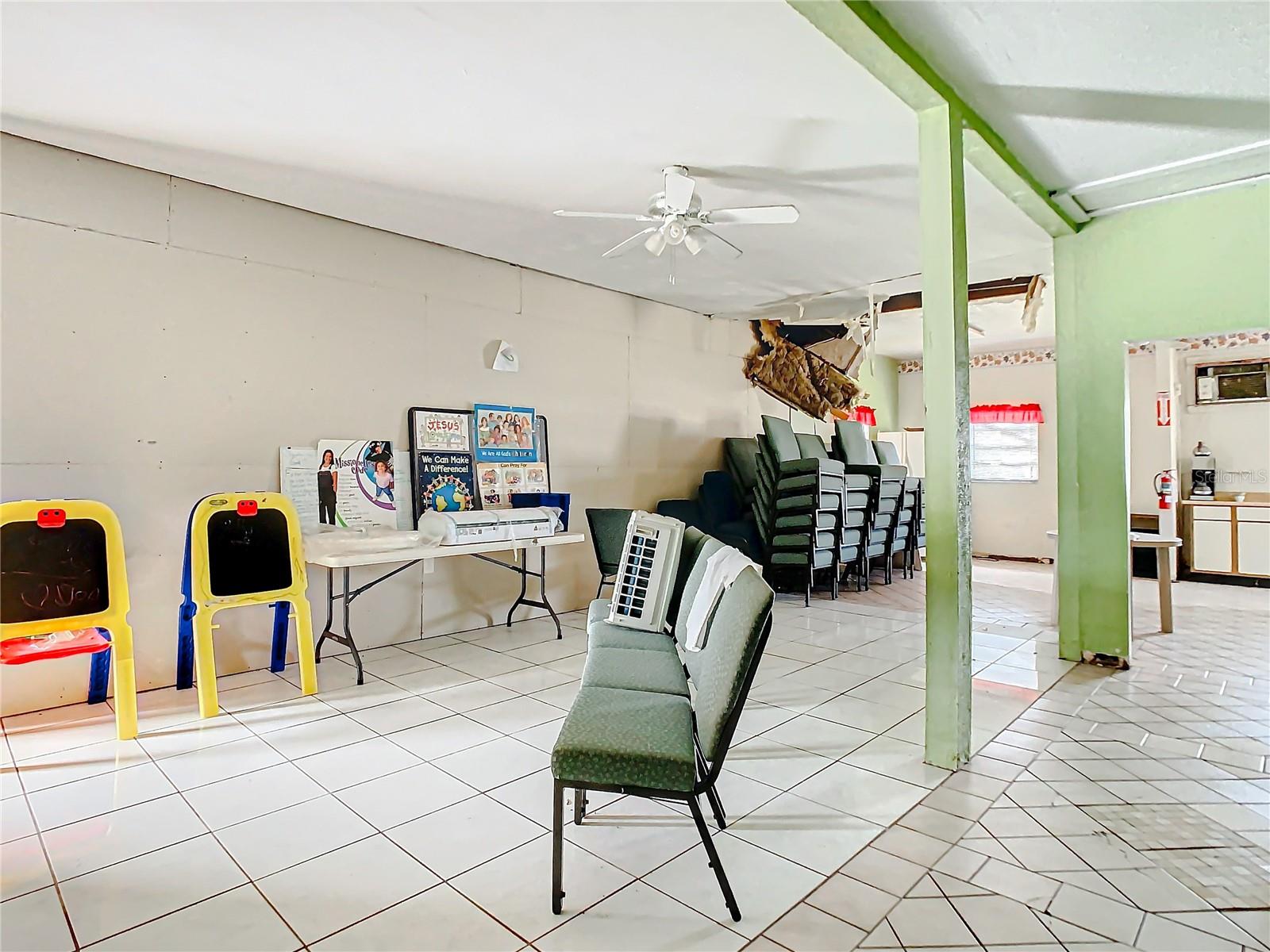 6224 Diamond St Property Photo 16