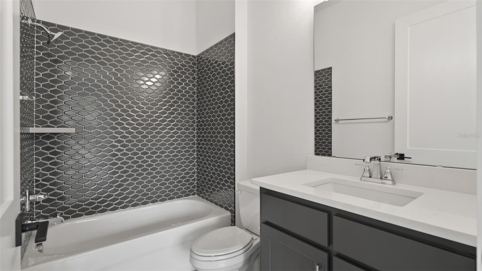 5002 Elm Leaf Dr Property Photo 15