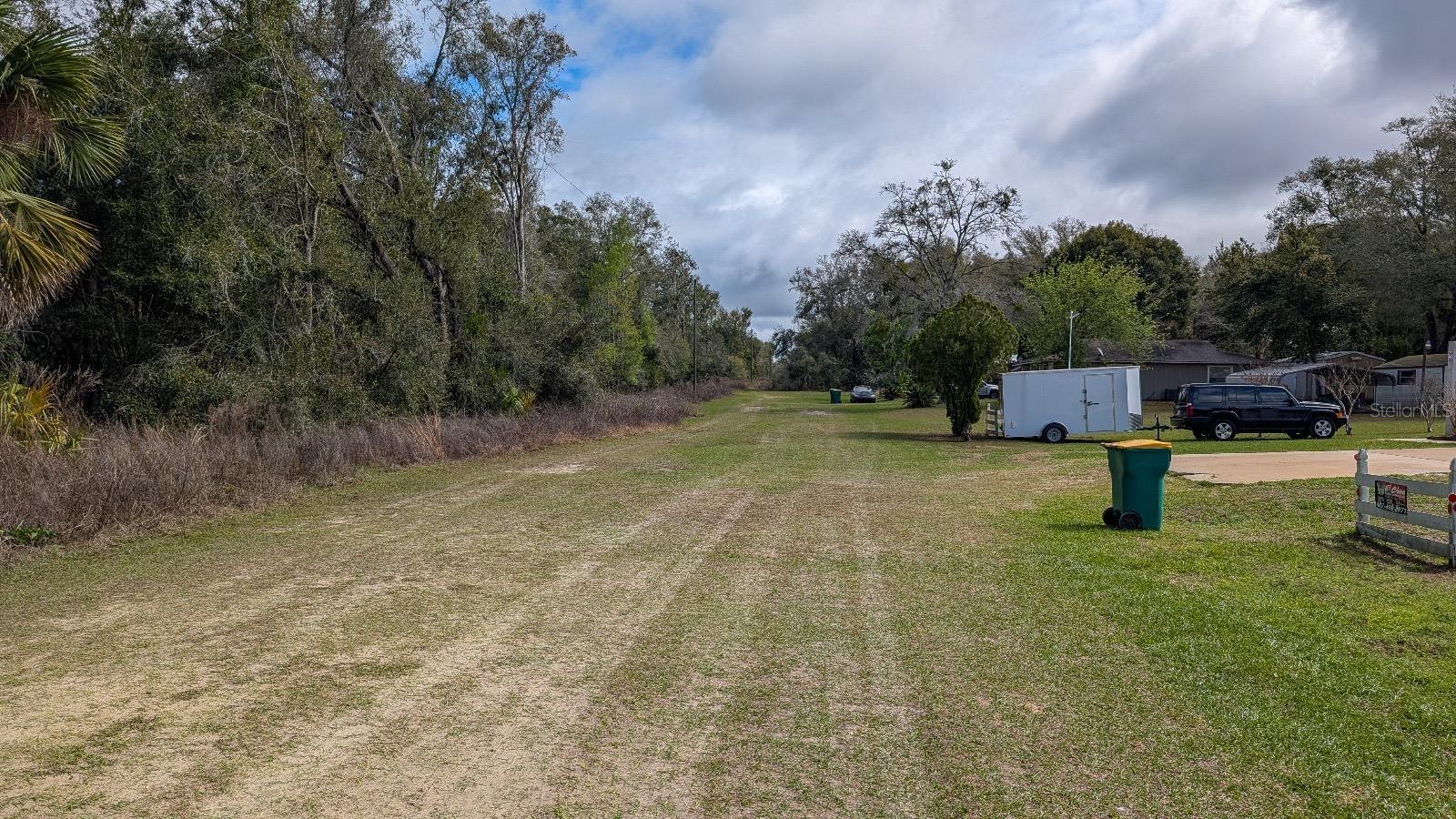 2215 Bluegrass St Property Photo 8