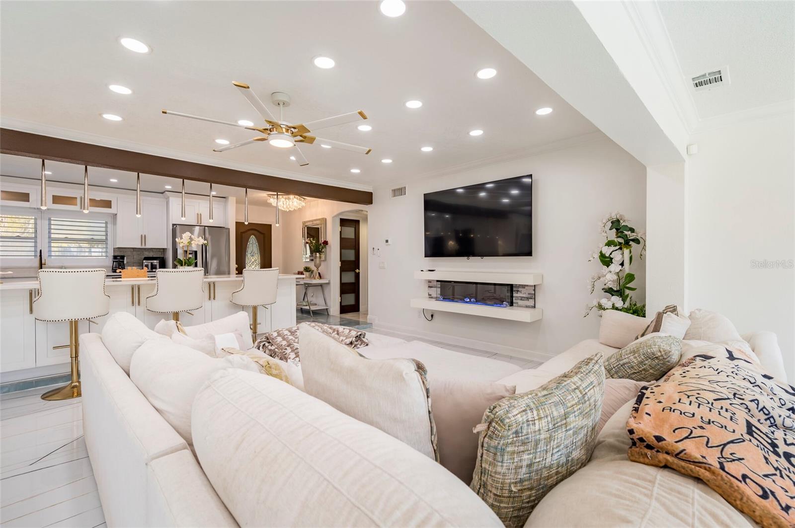 1772 Indian Rocks Rd S Property Photo 30