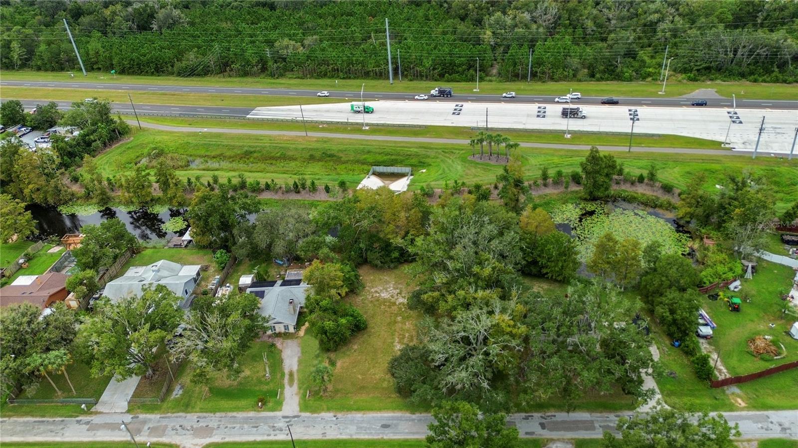 11123 Lake Shore Dr Property Photo 2