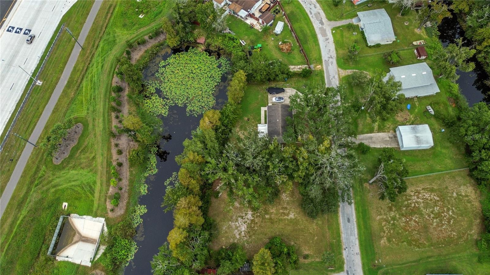 11123 Lake Shore Dr Property Photo 5