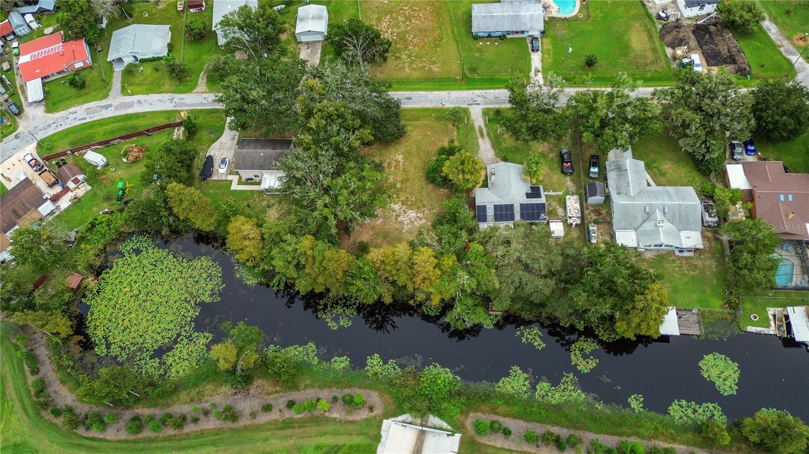 11123 Lake Shore Dr Property Photo 6