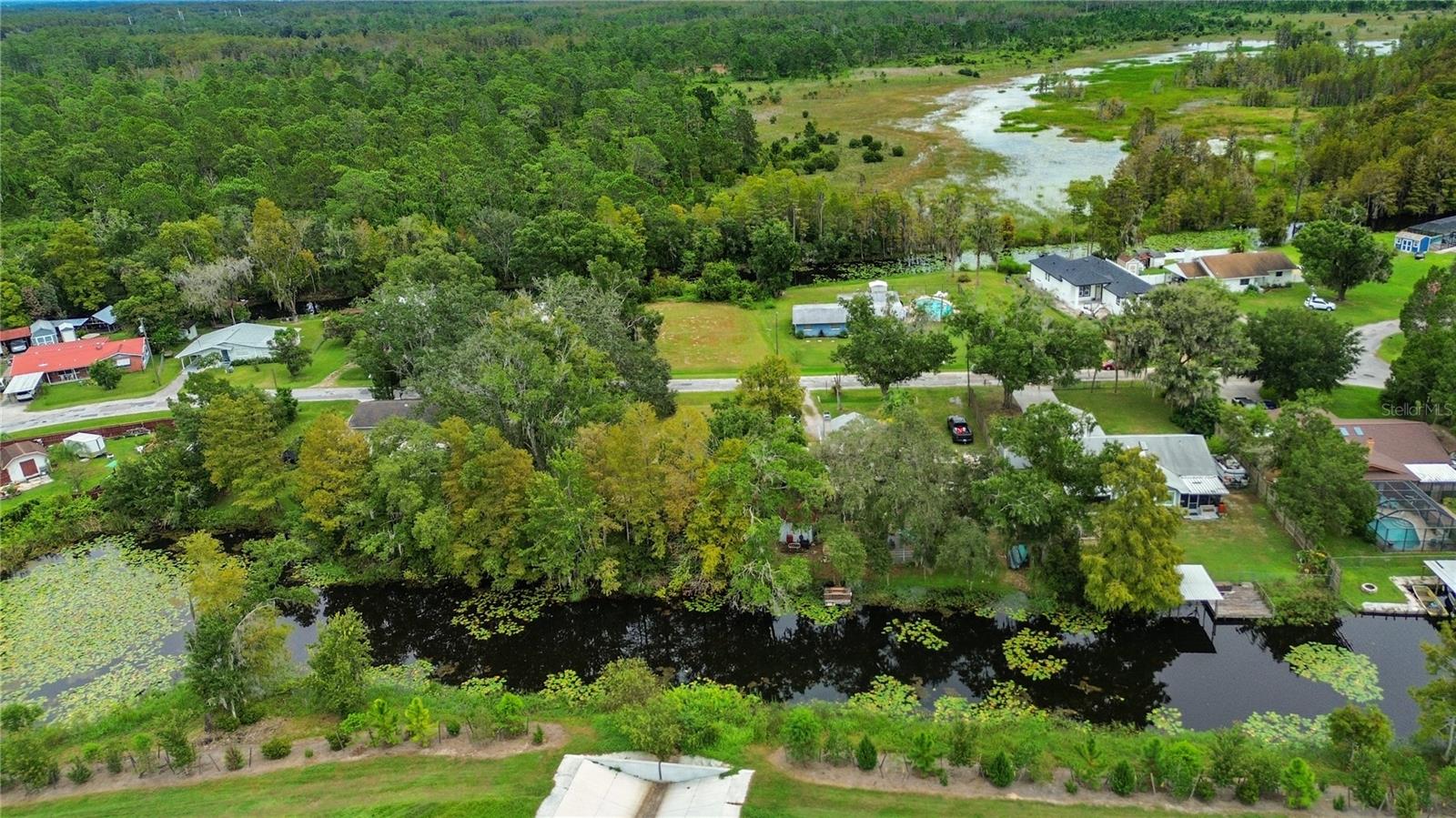 11123 Lake Shore Dr Property Photo 9