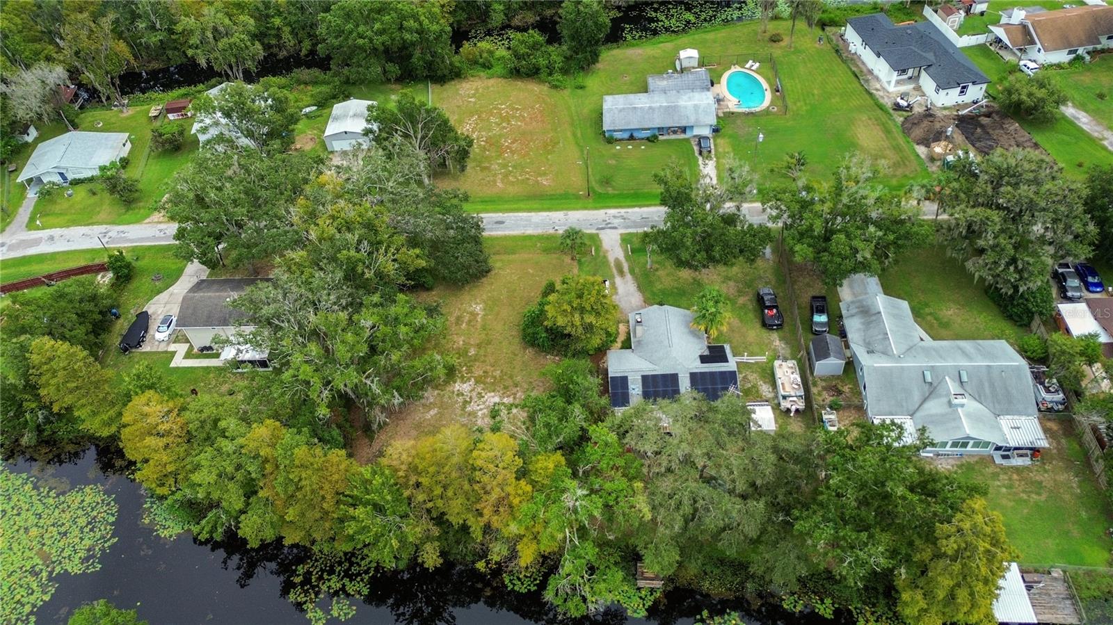 11123 Lake Shore Dr Property Photo 10