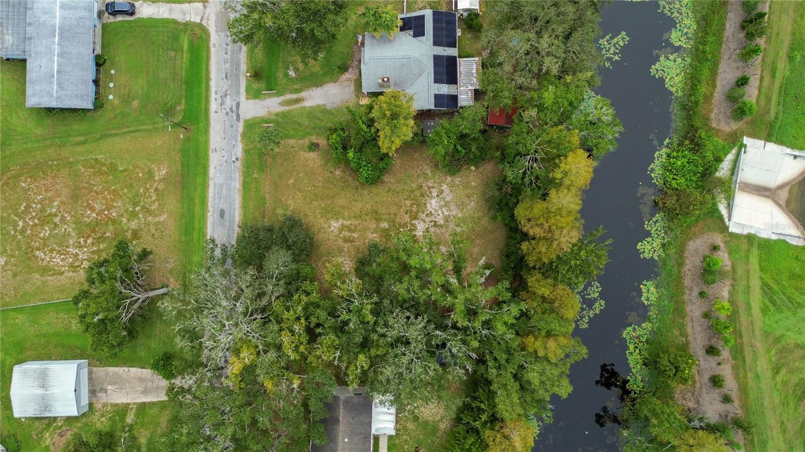 11123 Lake Shore Dr Property Photo 12