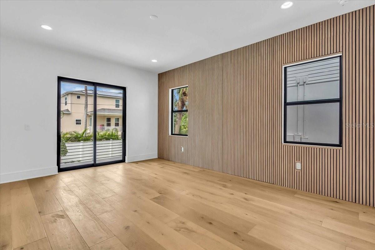 5017 W Dickens Ave Property Photo 12