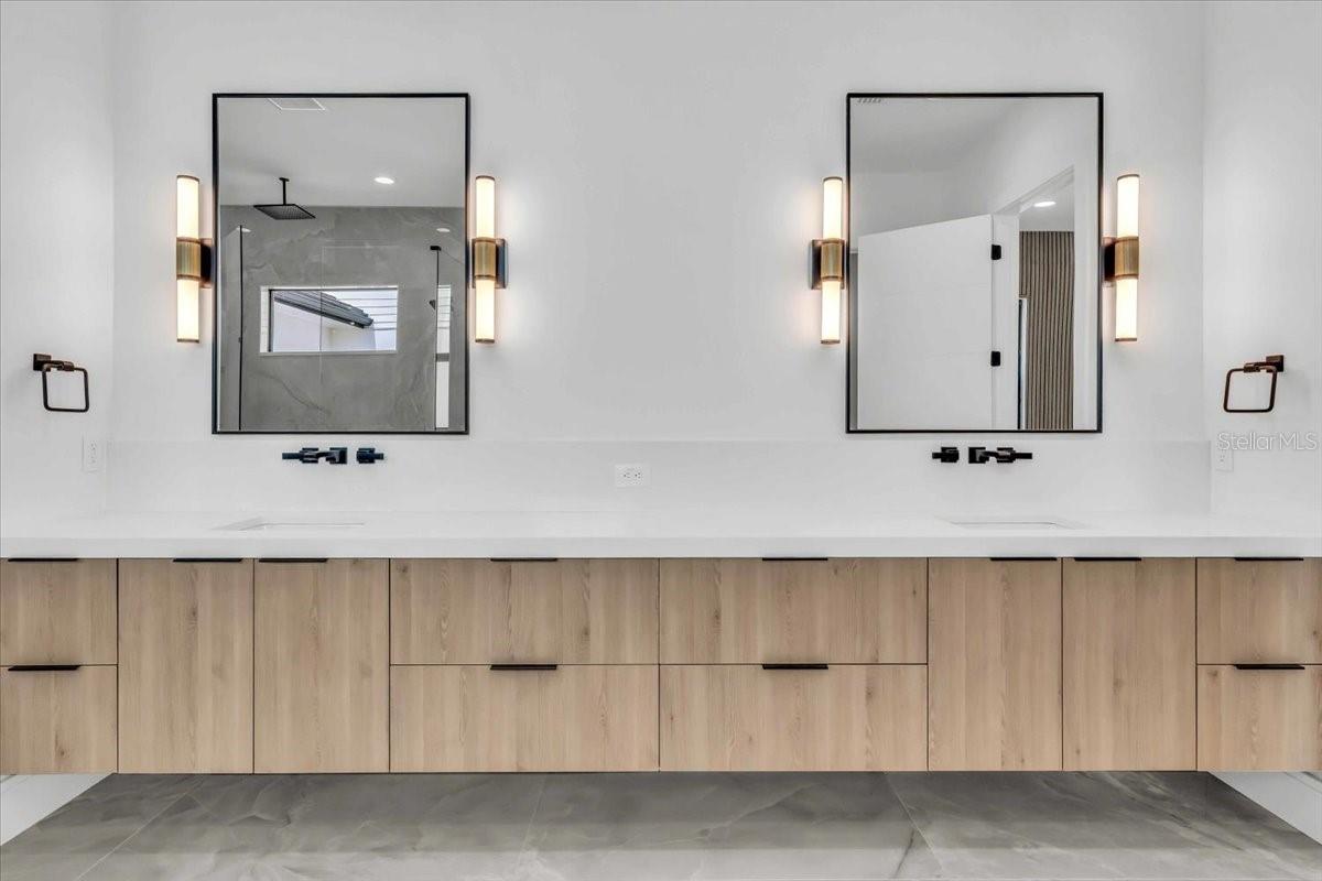 5017 W Dickens Ave Property Photo 14