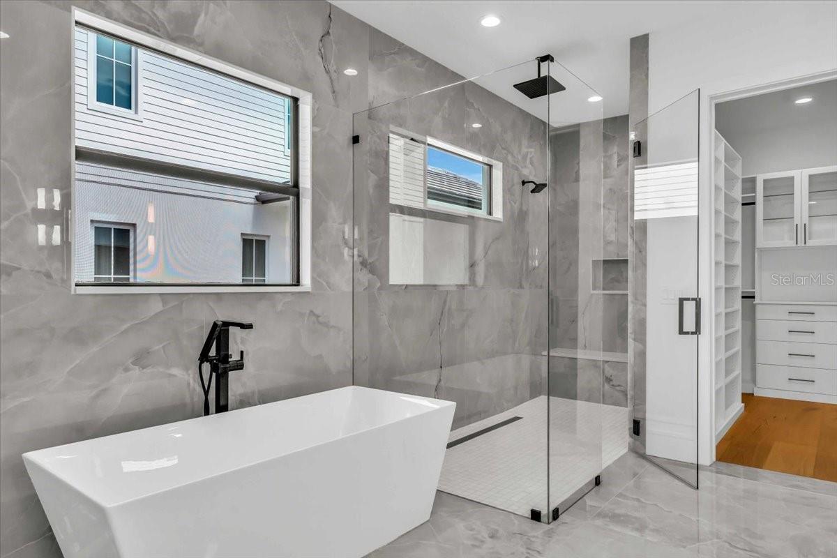 5017 W Dickens Ave Property Photo 15