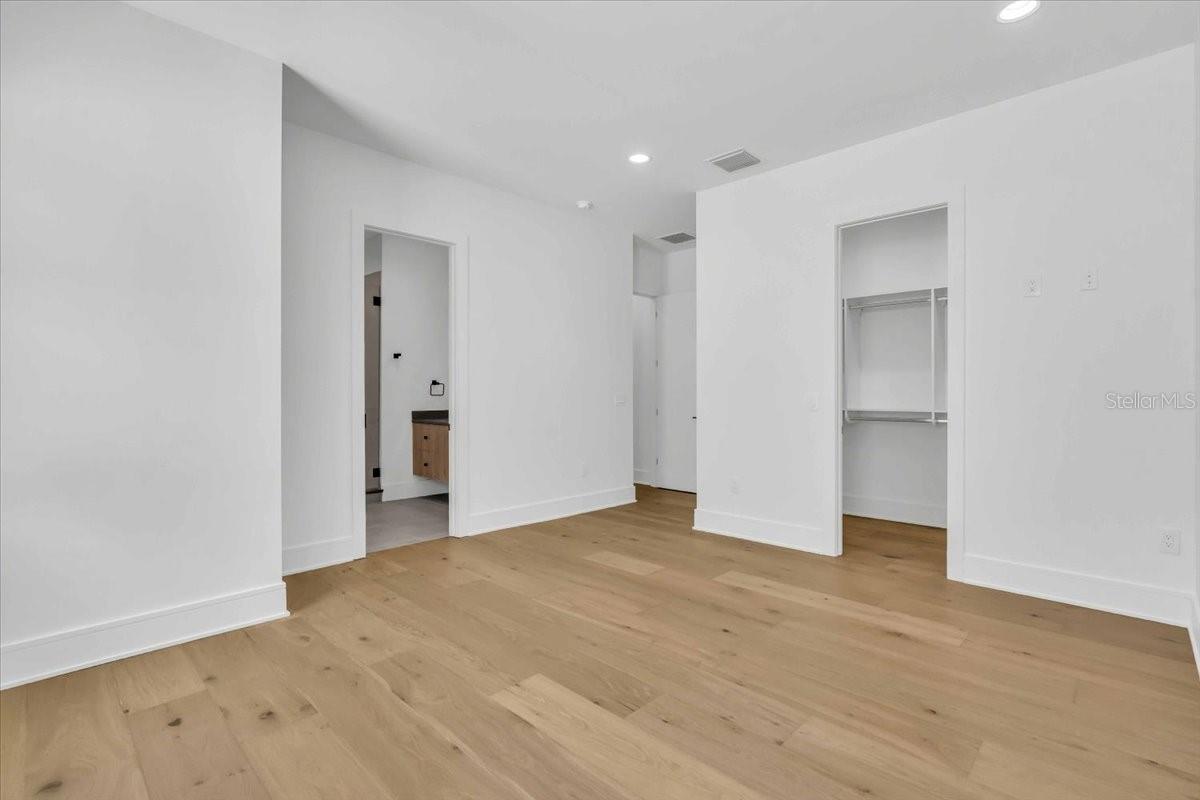 5017 W Dickens Ave Property Photo 19